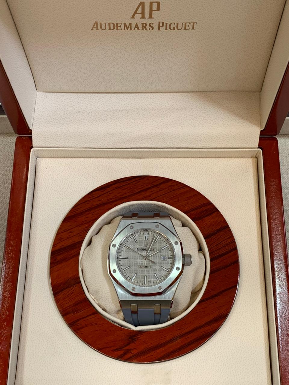 AP - Plain Dial - Chain - Master Replica