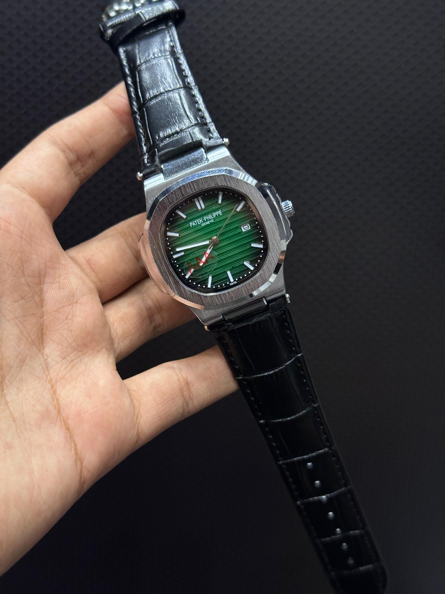 PP - Nautilus - Black Strap