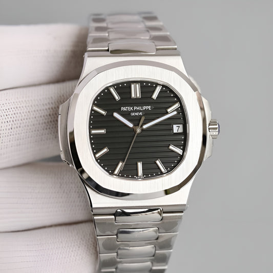 Patek Philippe Nautilus - Black