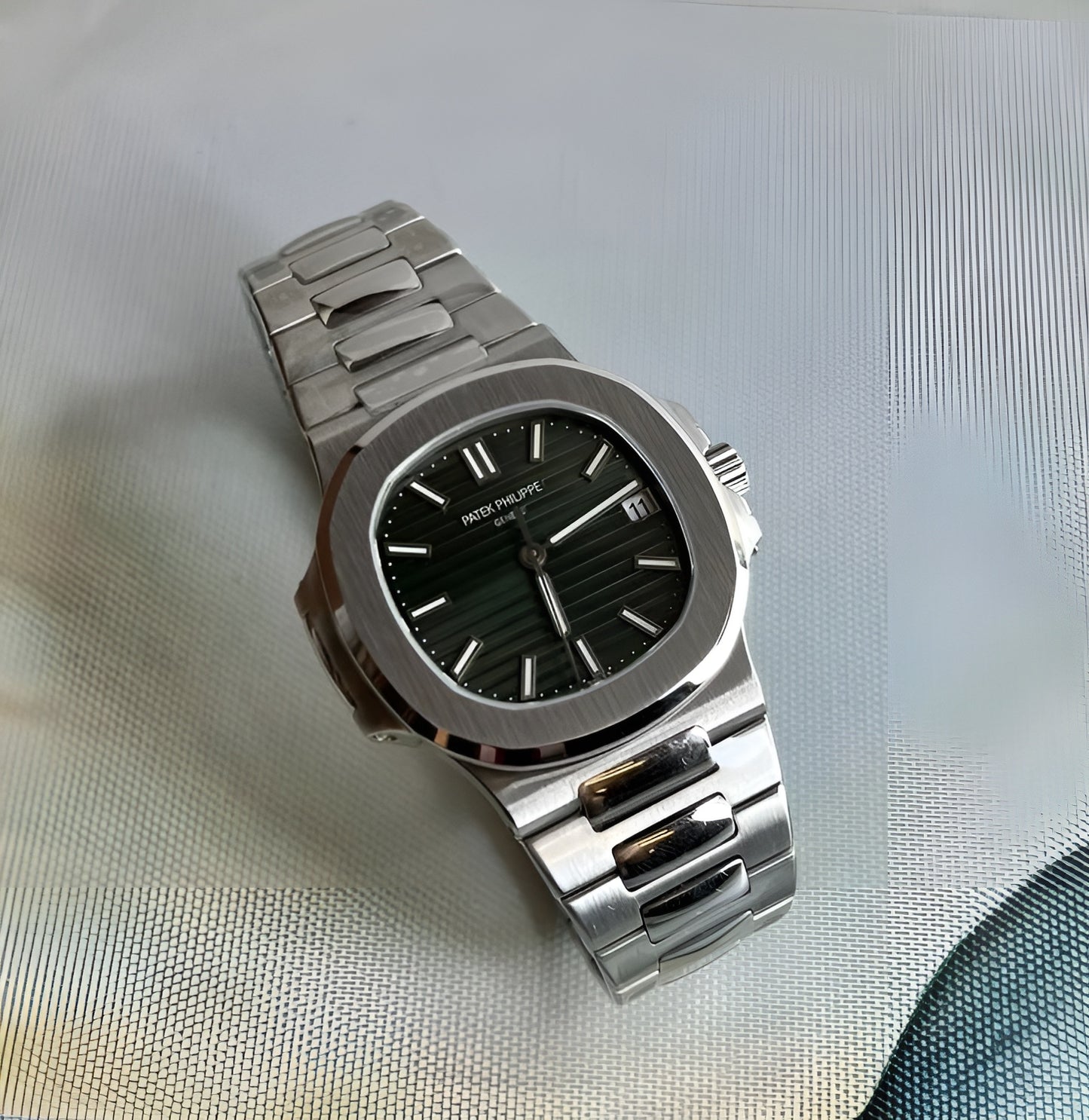 Patek Philippe Nautilus - Black