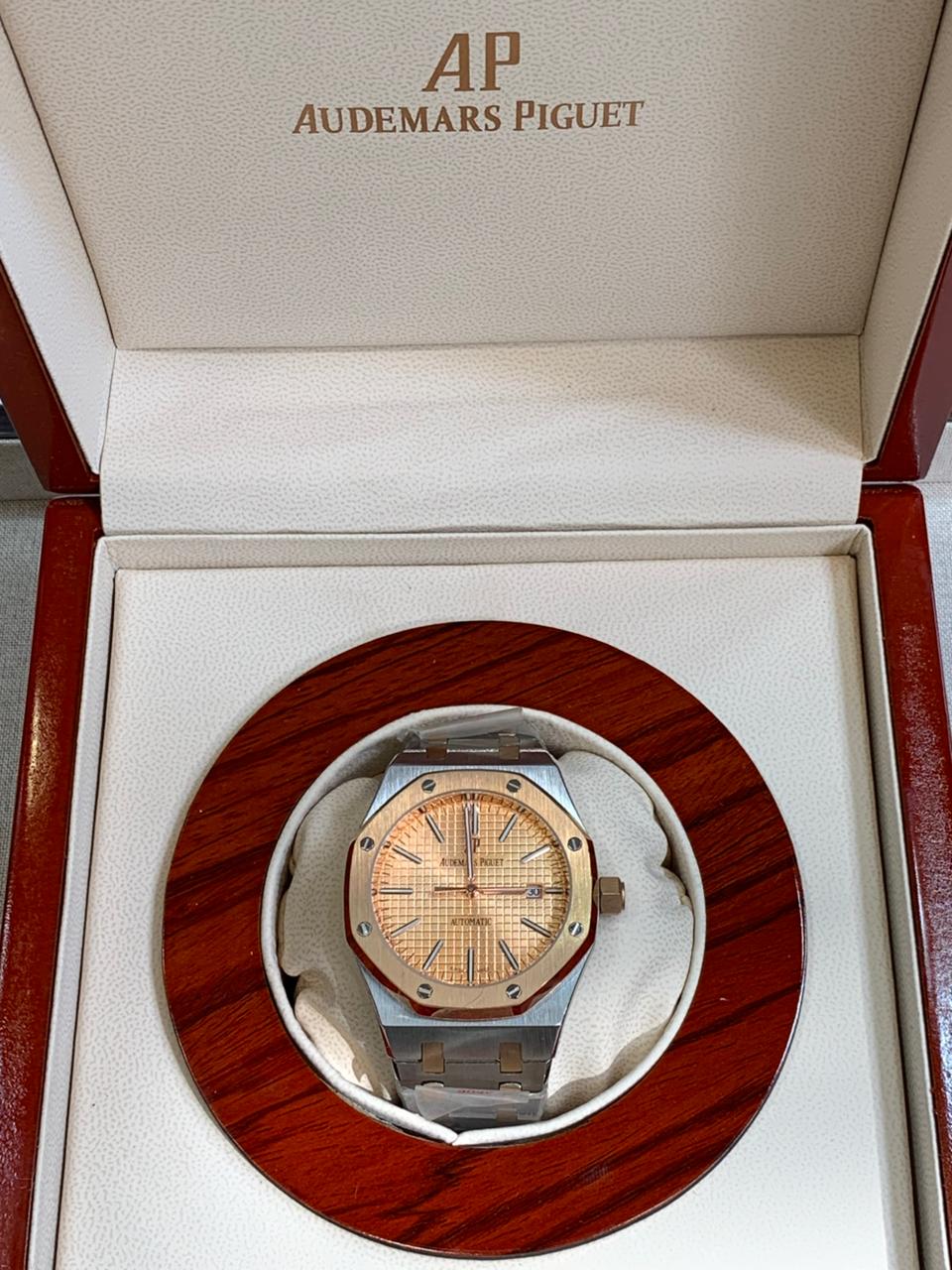 AP - Plain Dial - Chain - Master Replica