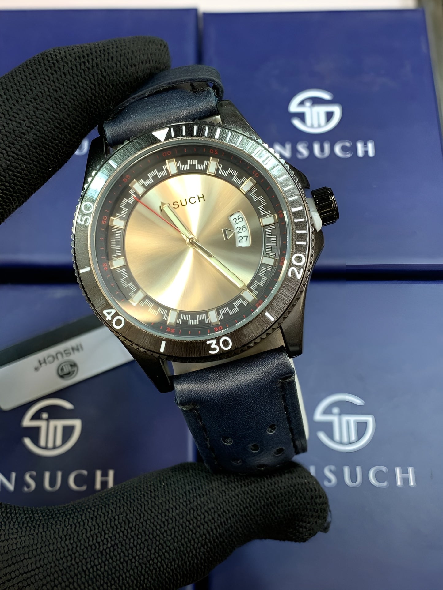 INSUCH - Golden Dial