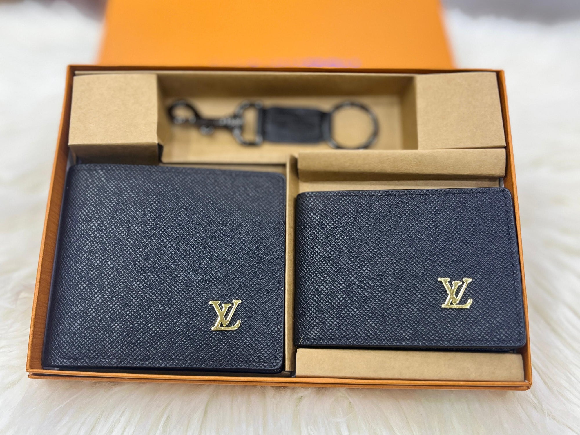LV - MEN'S WALLETT - BLACK