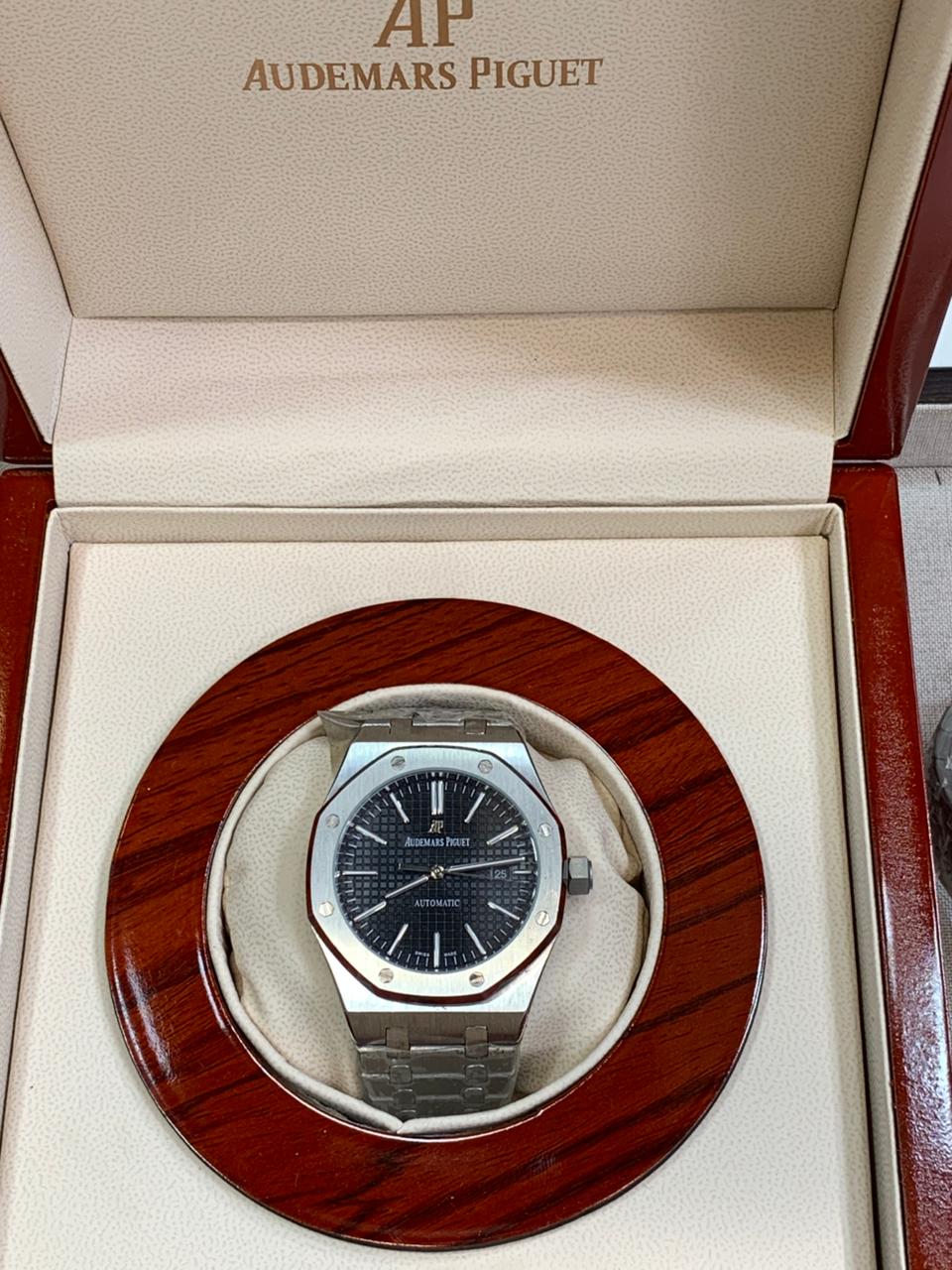 AP - Plain Dial - Chain - Master Replica